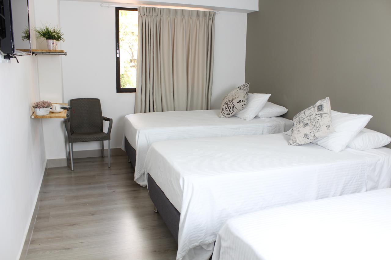 Hotel Boutique Plaza Medellín Buitenkant foto