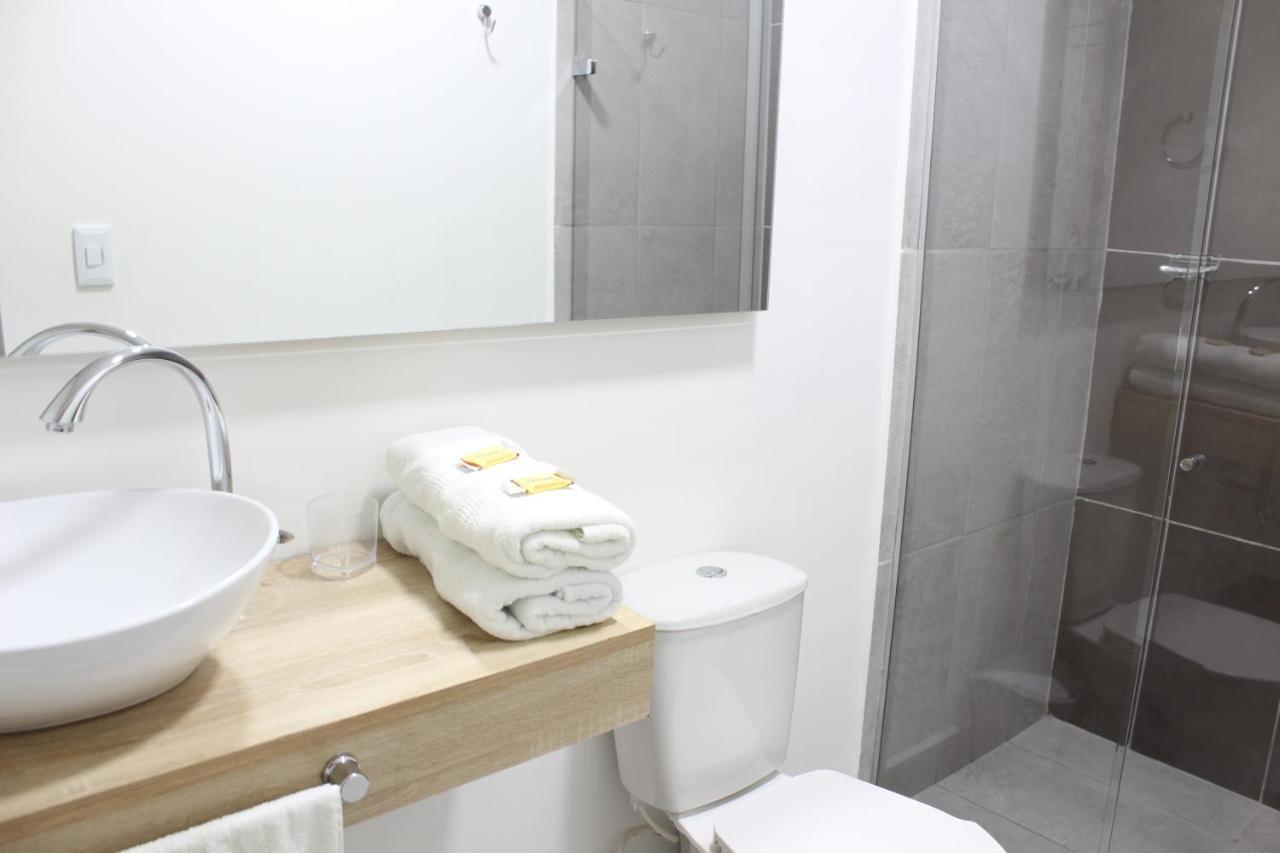 Hotel Boutique Plaza Medellín Buitenkant foto